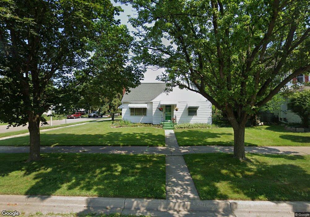 1418 W Ottawa St, Lansing, MI 48915 - photo 1