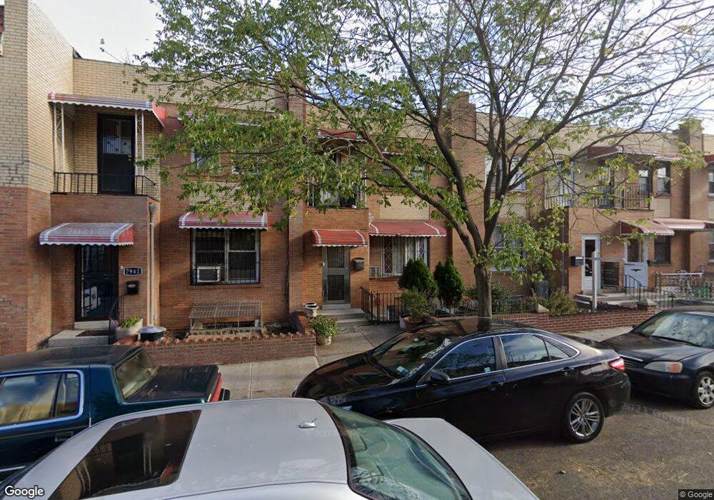 7942 Elks Rd, Elmhurst, NY 11373 - photo 1