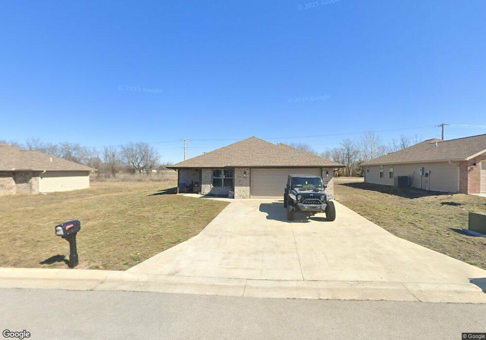701 Sophia Ln, Carl Junction, MO 64834 - photo 1