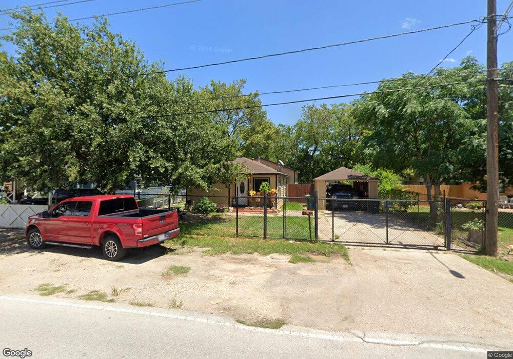 1049 Evanston St, Houston, TX 77015 - photo 1