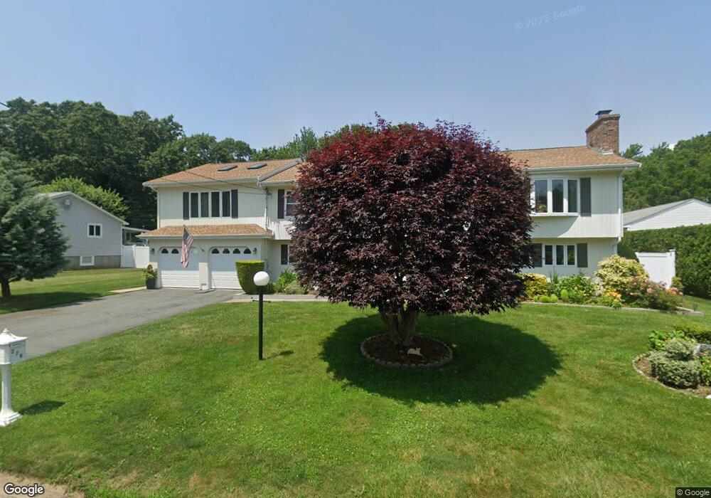 276 W Mccabe St, North Dartmouth, MA 02747 - photo 1