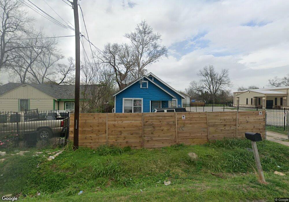 1052 Granville Dr, Houston, TX 77091 - photo 1