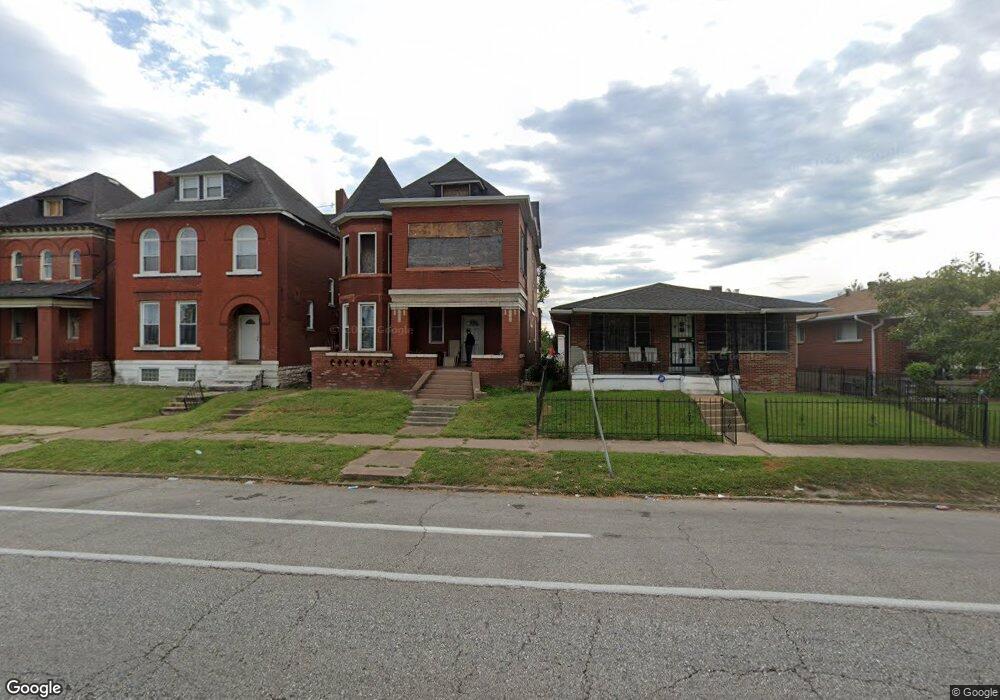 4256 W Florissant Ave, Saint Louis, MO 63115 - photo 1