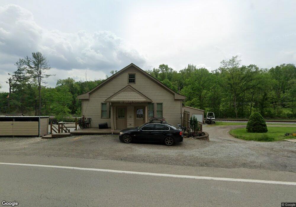 1138 Venetia Rd, Eighty Four, PA 15330 - photo 1