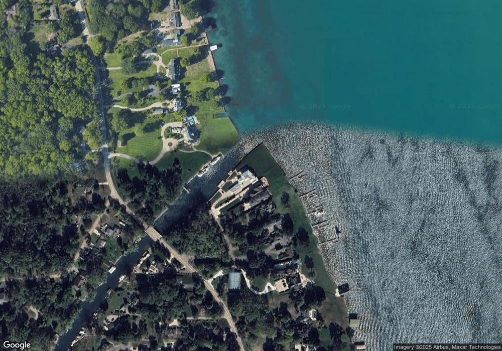 19445 Lighthouse Pointe, Grosse Ile, MI 48138 - photo 1