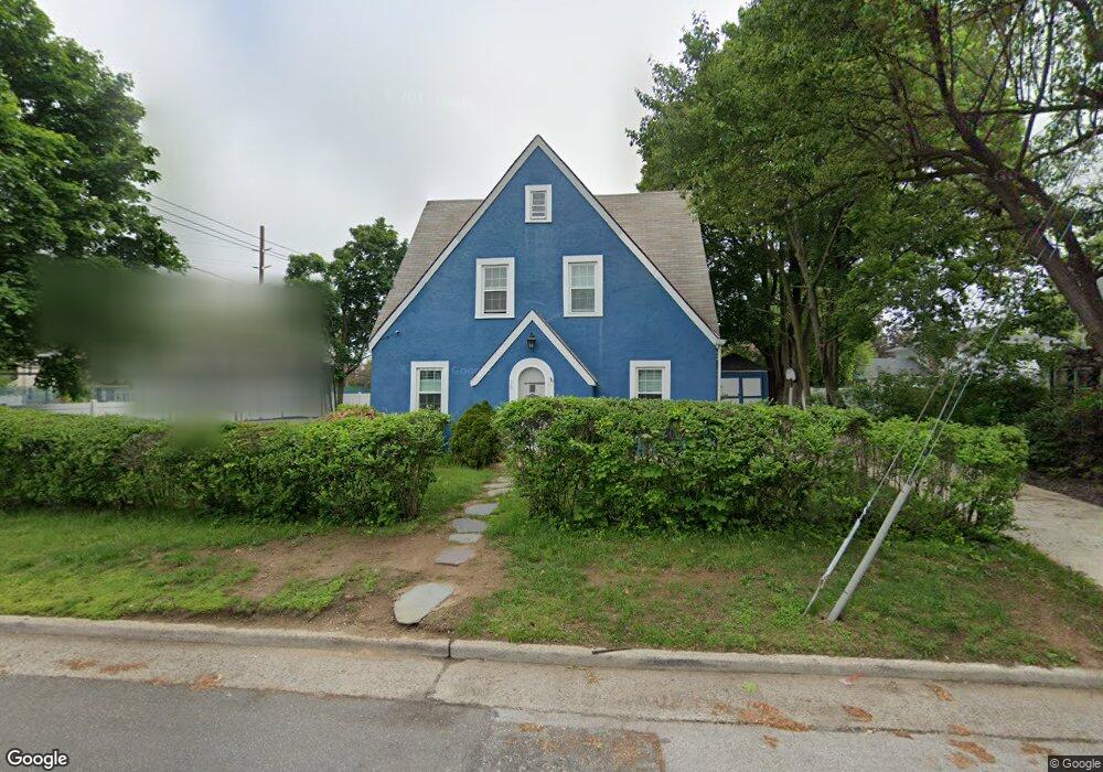 501 Maple St, West Hempstead, NY 11552 - photo 1