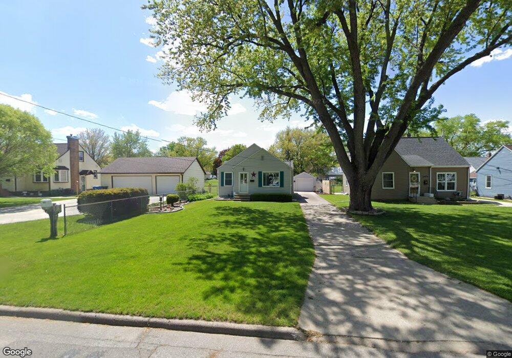 1718 W 7th St, Waterloo, IA 50702 - photo 1