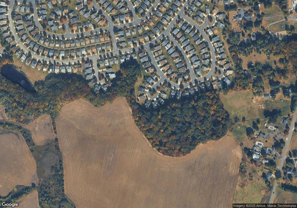 10 Sunnyside Cir, Columbus, NJ 08022 - photo 1