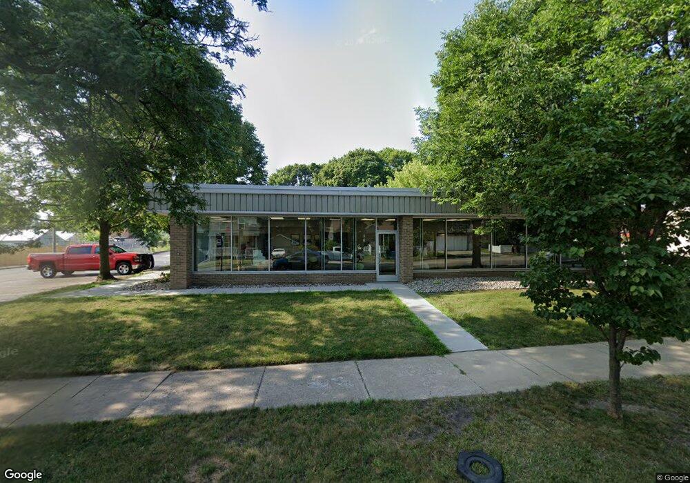 1114 E Mount Hope Ave, Lansing, MI 48910 - photo 1