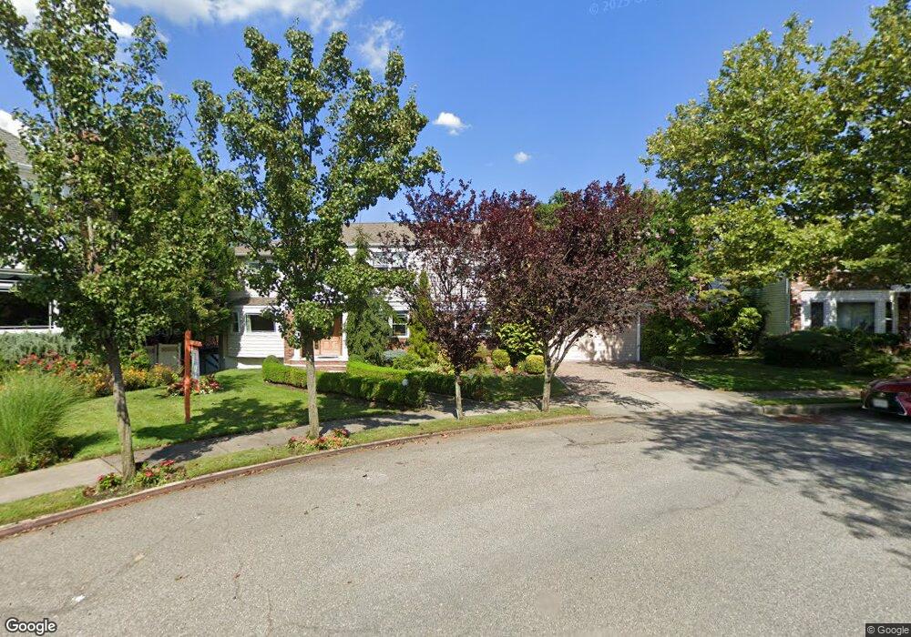 3725 Regatta Place, Flushing, NY 11363 - photo 1