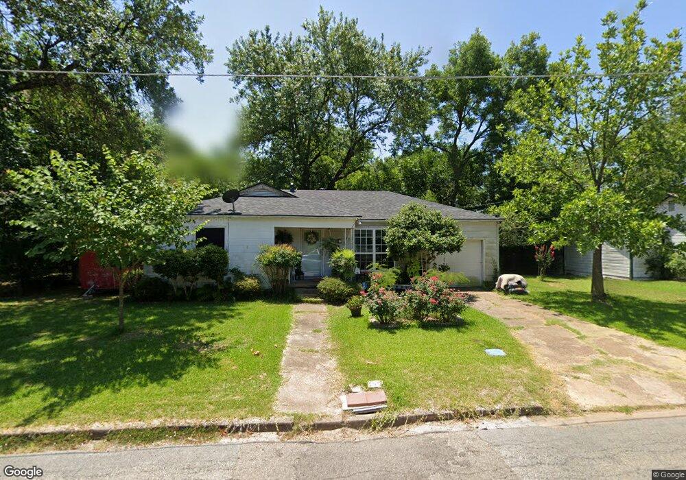 621 W 6th St, Bonham, TX 75418 - photo 1