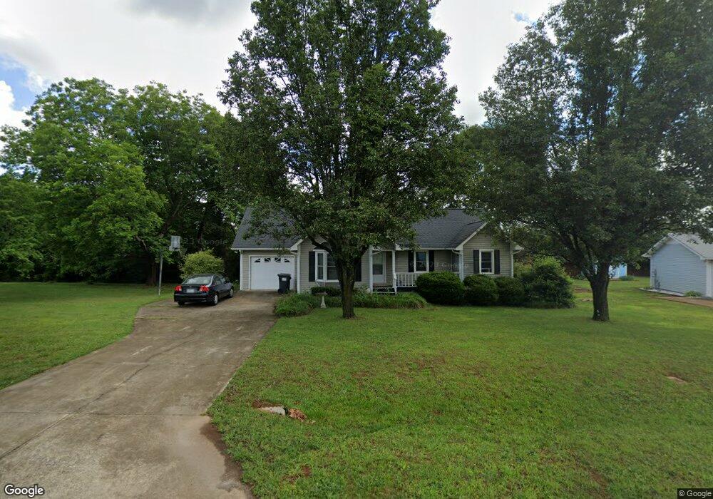 124 Candlestick Dr, Statesville, NC 28625 - photo 1