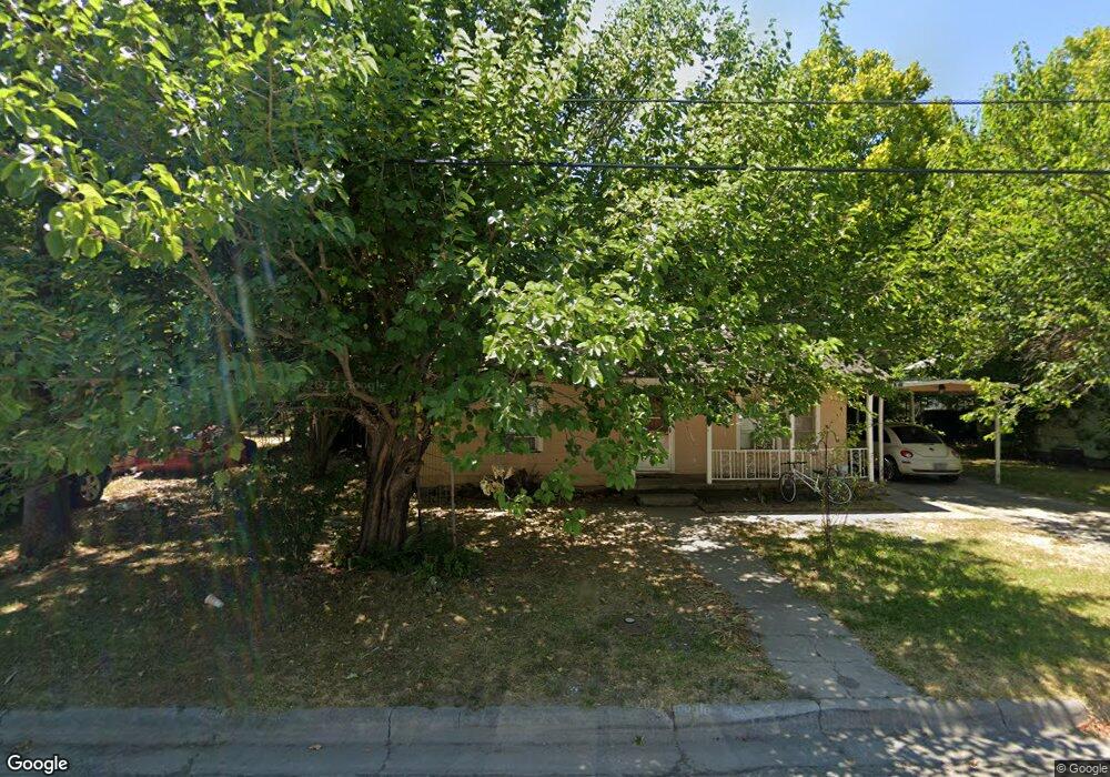 1115 S Wine St, Gainesville, TX 76240 - photo 1