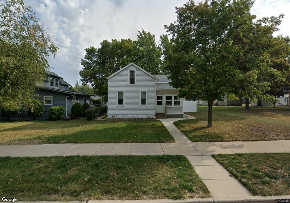 1126 N Washington St, New Ulm, MN 56073 - photo 1