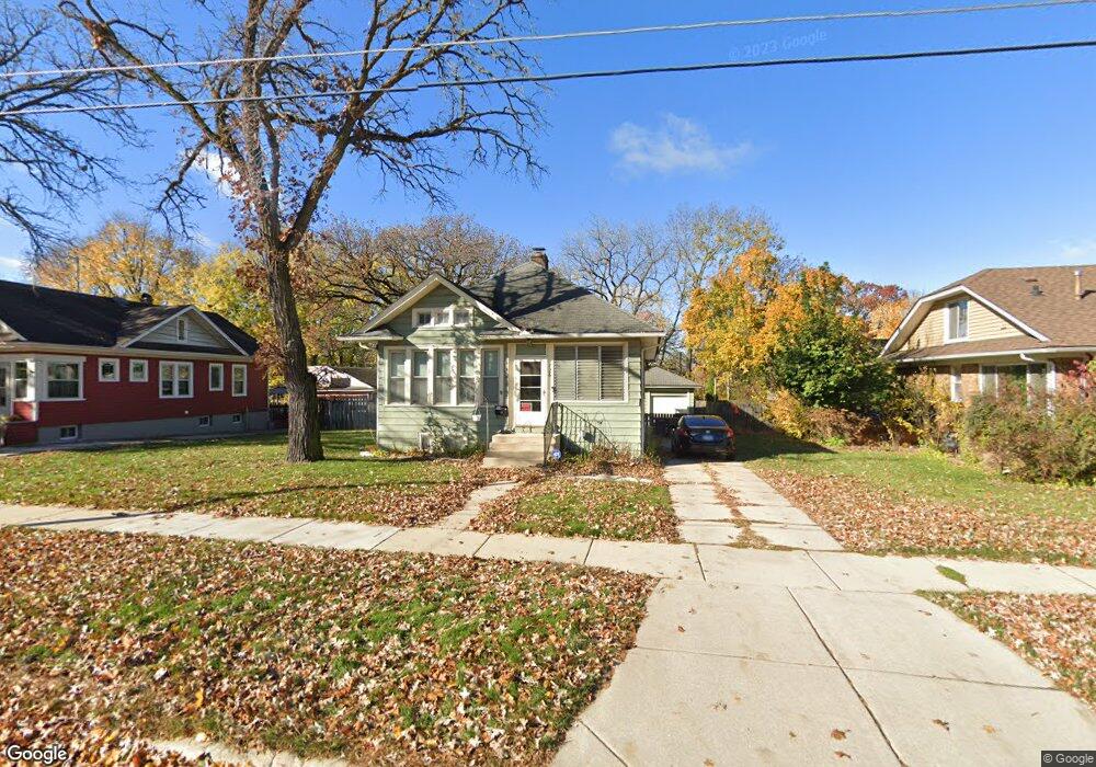 726 N Grove Ave, Elgin, IL 60120 - photo 1