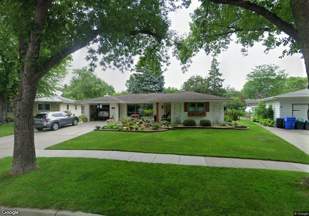 2845 2nd St N, Fargo, ND 58102 - photo 1