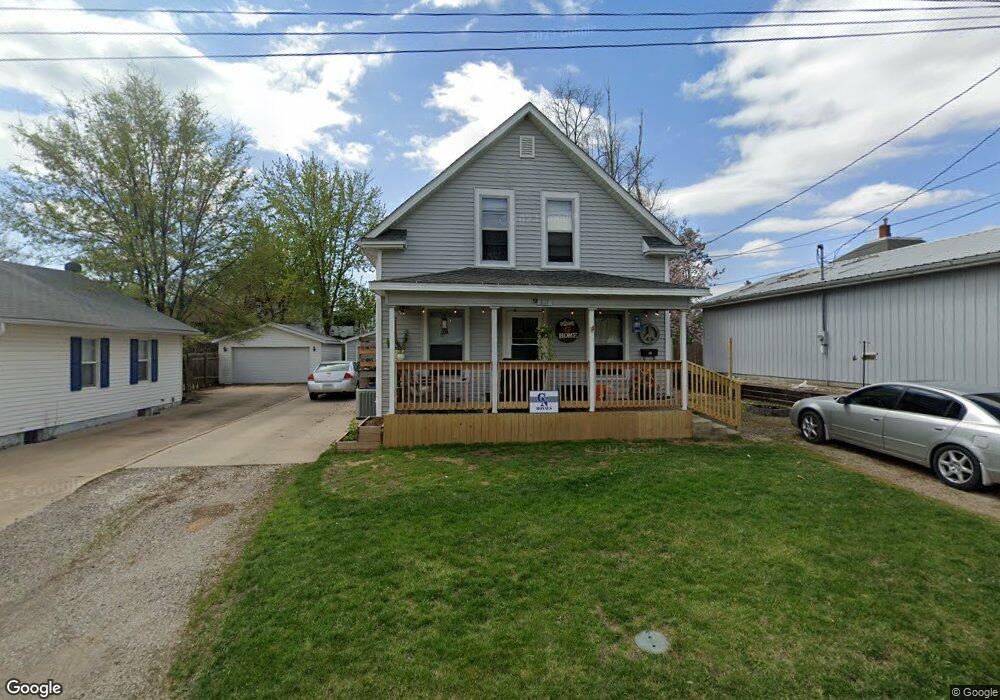 811 N 2nd Ave E, Newton, IA 50208 - photo 1