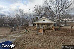 123 E Maple Ave, Barnsdall, OK 74002