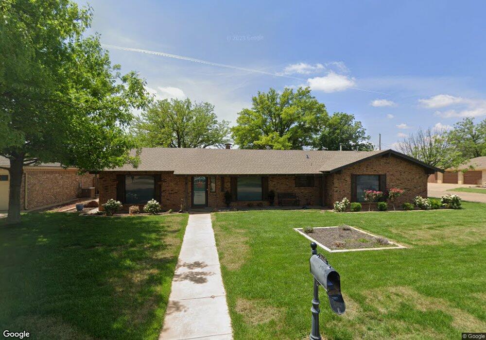 3413 Grandview St, Plainview, TX 79072 - photo 1
