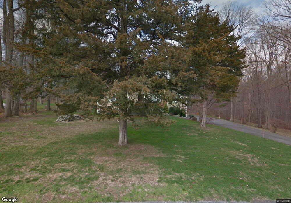 4 Brookhedge Rd, Trumbull, CT 06611 - photo 1