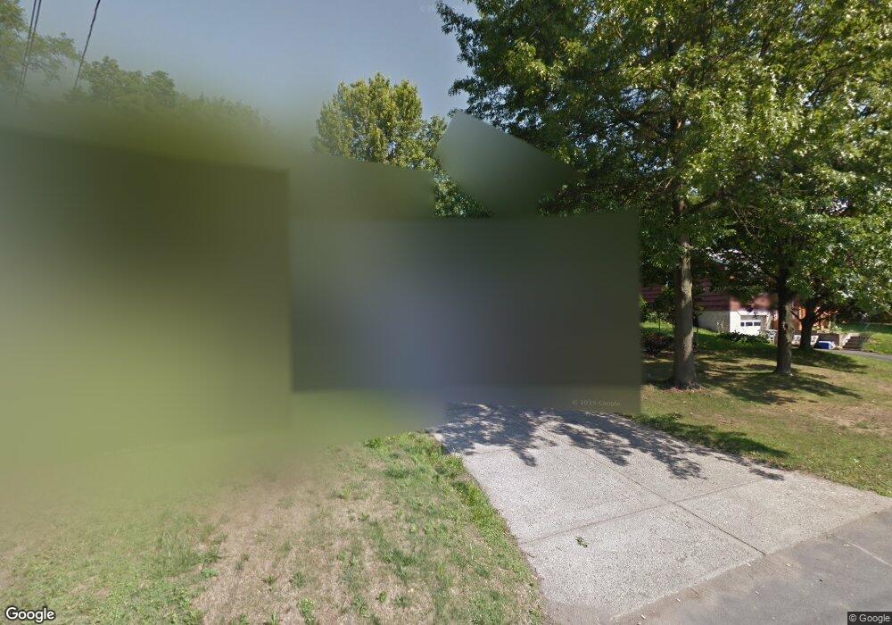 8 Lisa Ln, Troy, NY 12180 - photo 1