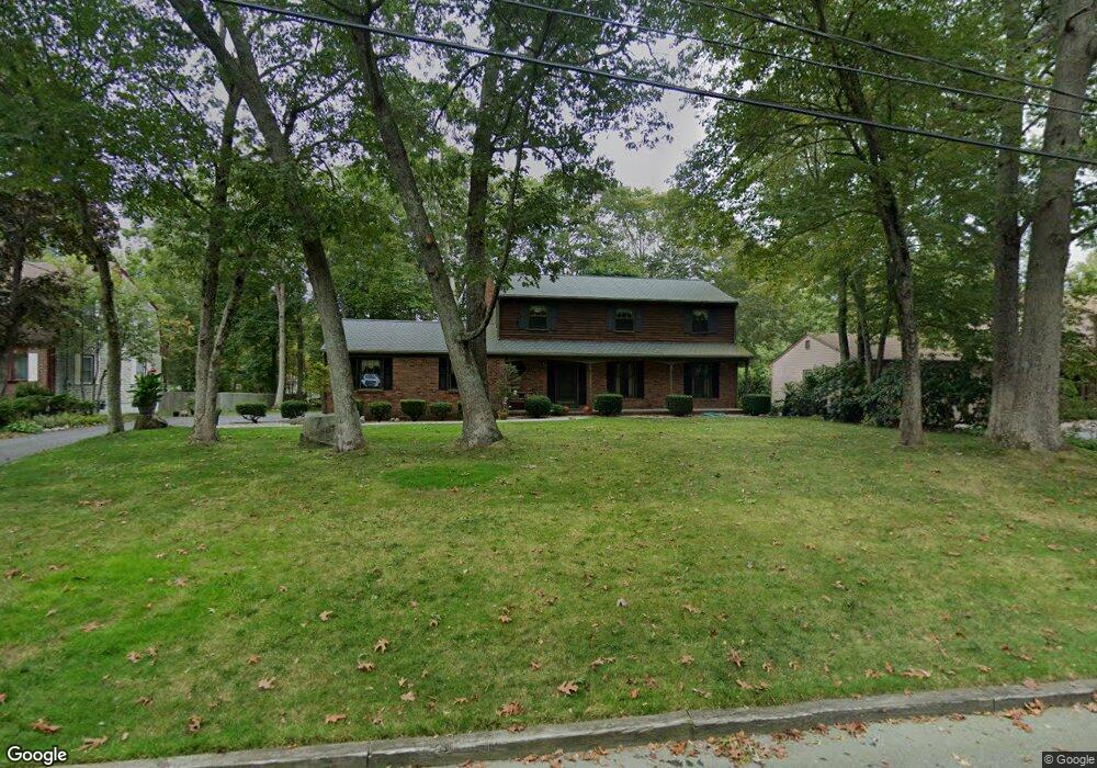 33 Myles Standish Dr, North Dartmouth, MA 02747 - photo 1