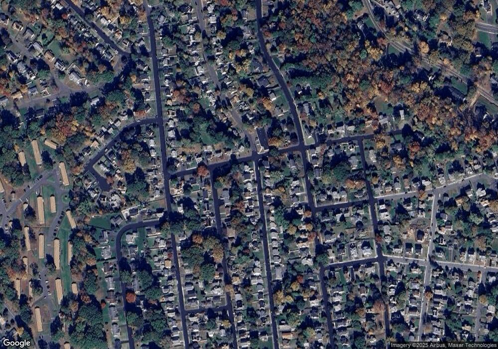 136 Quinn St, Naugatuck, CT 06770 - photo 1