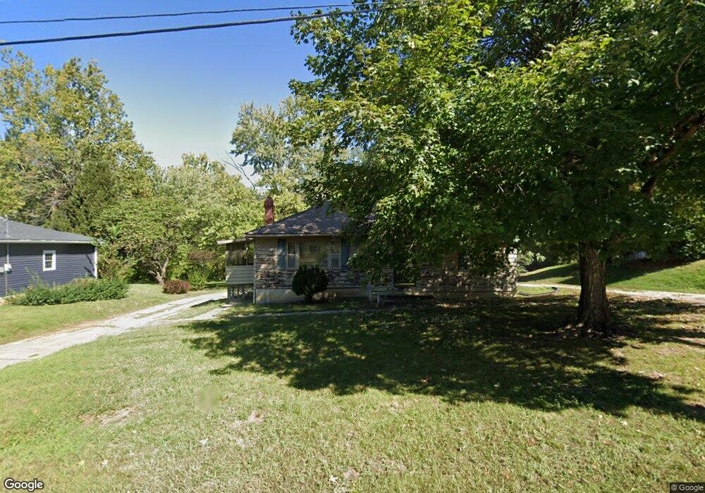 207 Lee St, Fulton, MO 65251 - photo 1