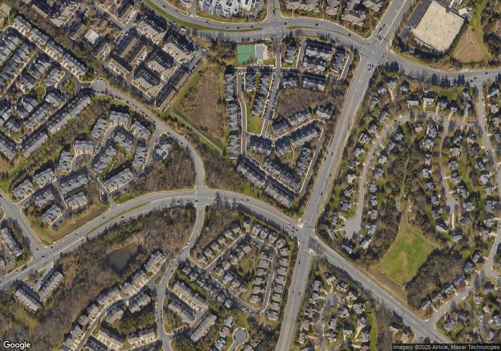 13010 Park Crescent Cir, Herndon, VA 20171 - photo 1