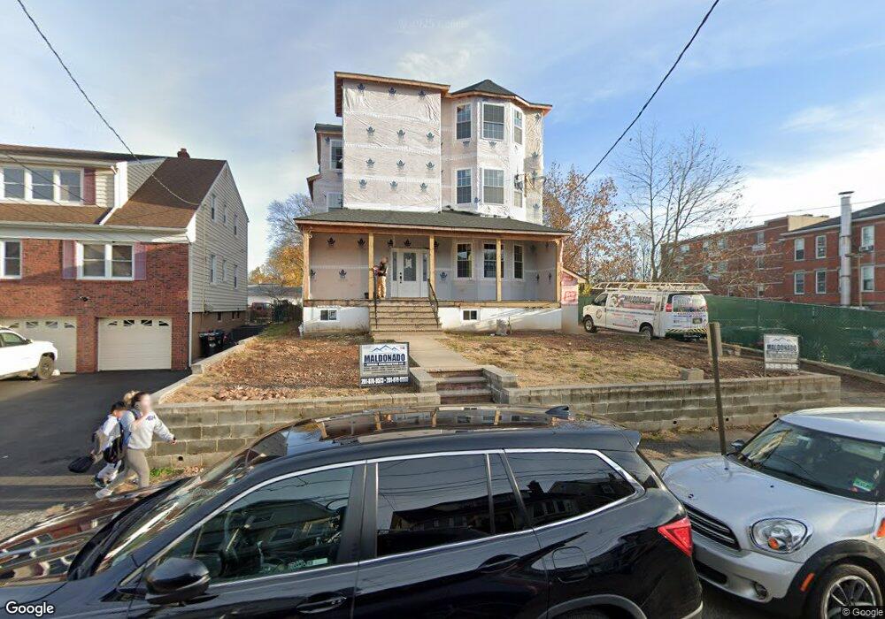 422 S Valley Rd, Orange, NJ 07050 - photo 1