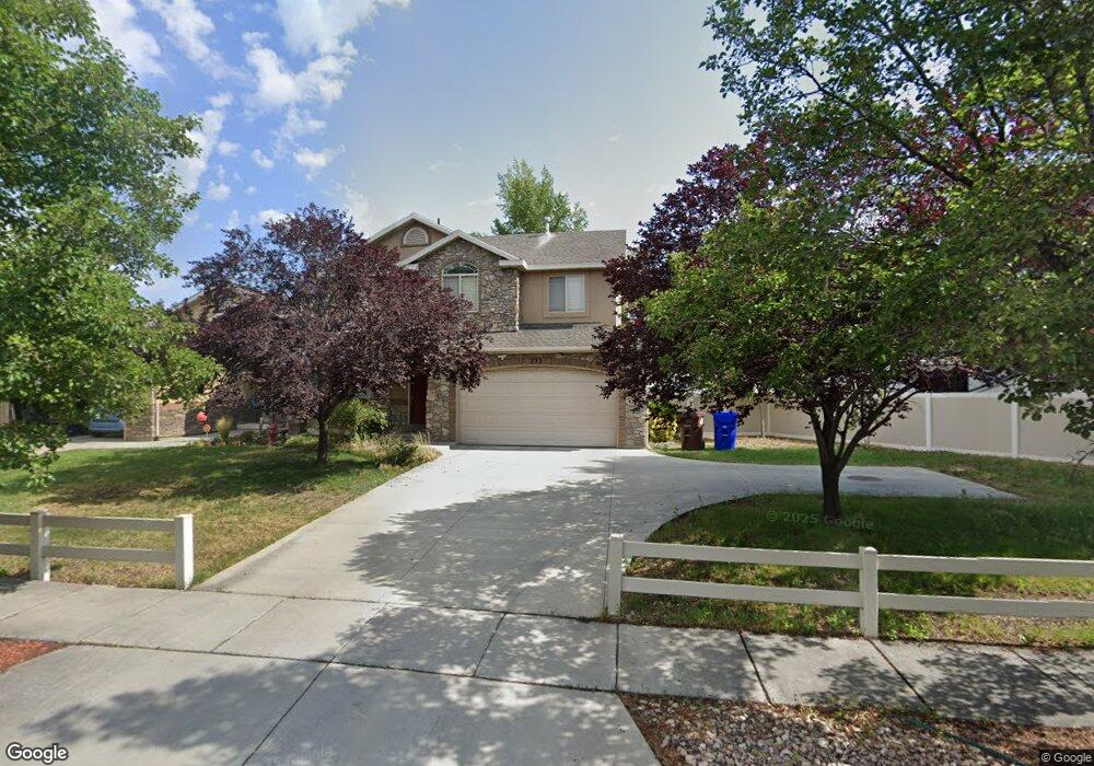 733 E Enchanted Dr, Midvale, UT 84047 - photo 1