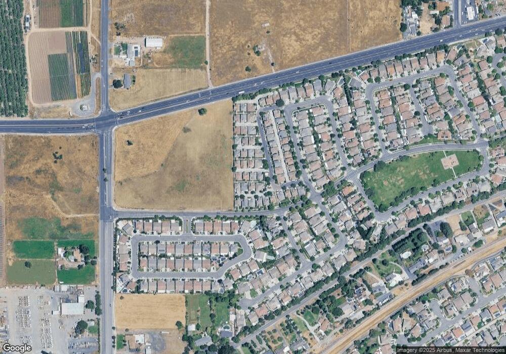 384 Carriage Ln, Oakdale, CA 95361 - photo 1