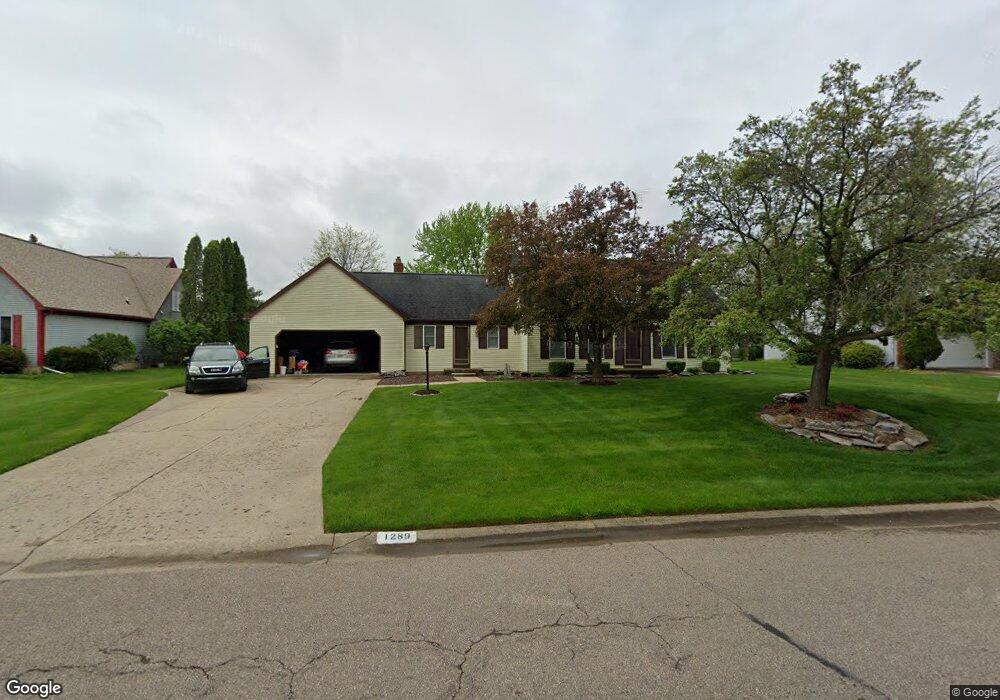 1289 Heatherwoode Rd, Flint, MI 48532 - photo 1