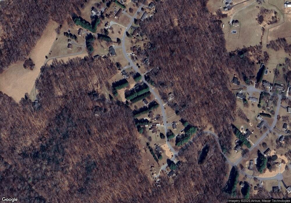 4008 Robin Hood Way, Sykesville, MD 21784 - photo 1