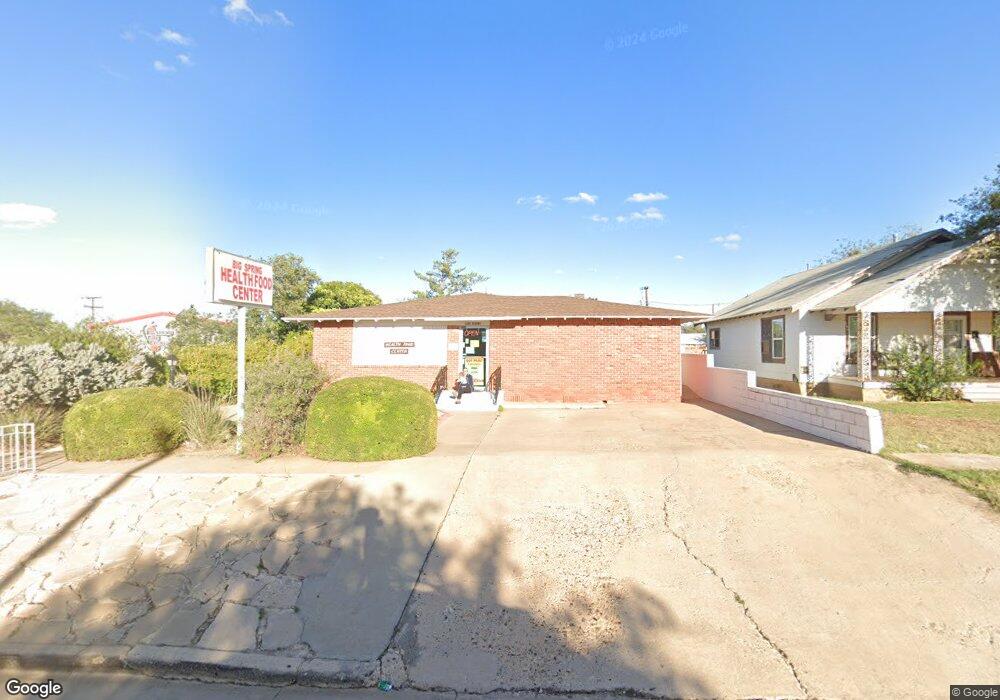 1305 Scurry St, Big Spring, TX 79720 - photo 1