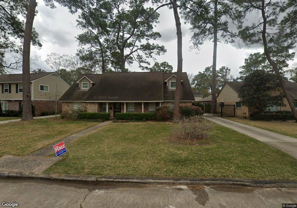 13811 Woodthorpe Ln, Houston, TX 77079 - photo 1