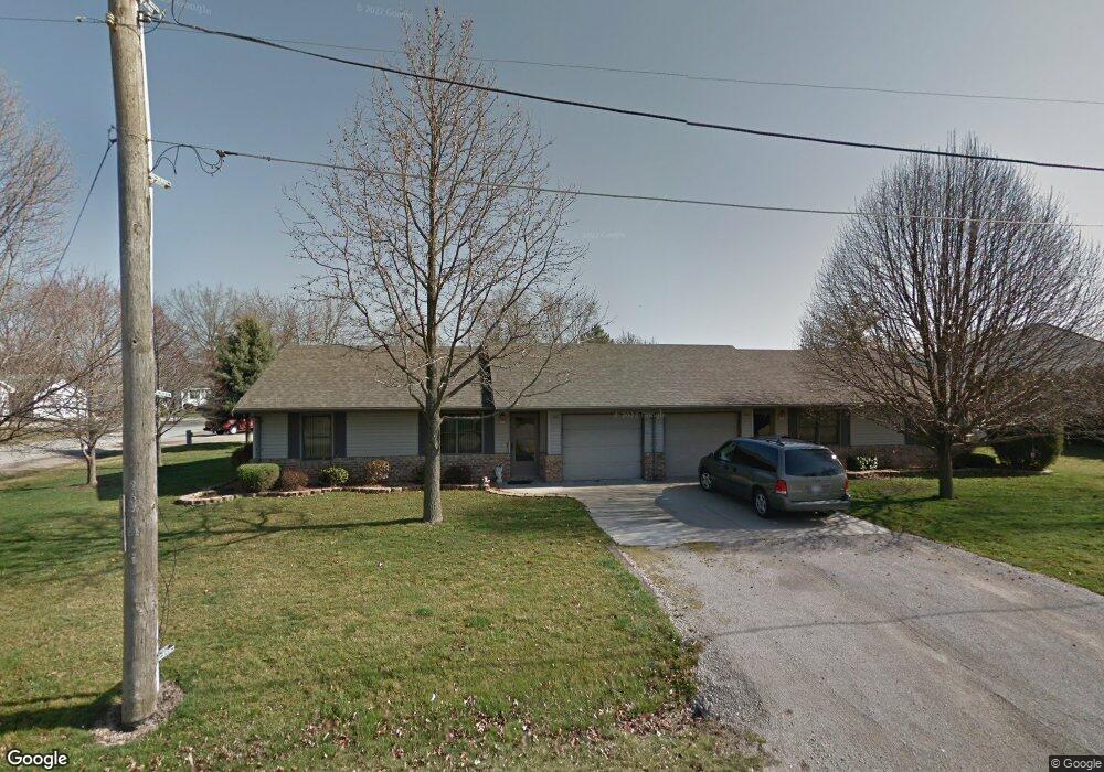 302 Ophir St, Lincoln, IL 62656 - photo 1