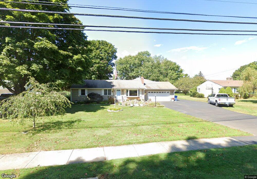 95 Maple Ave, Old Saybrook, CT 06475 - photo 1