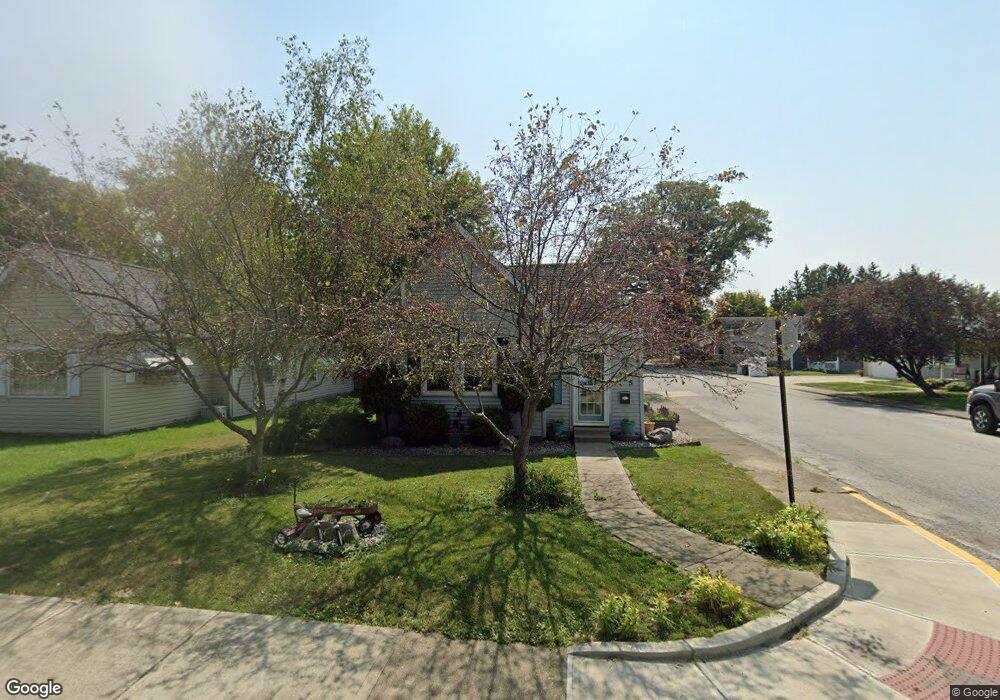 325 W Adams St, Tipton, IN 46072 - photo 1