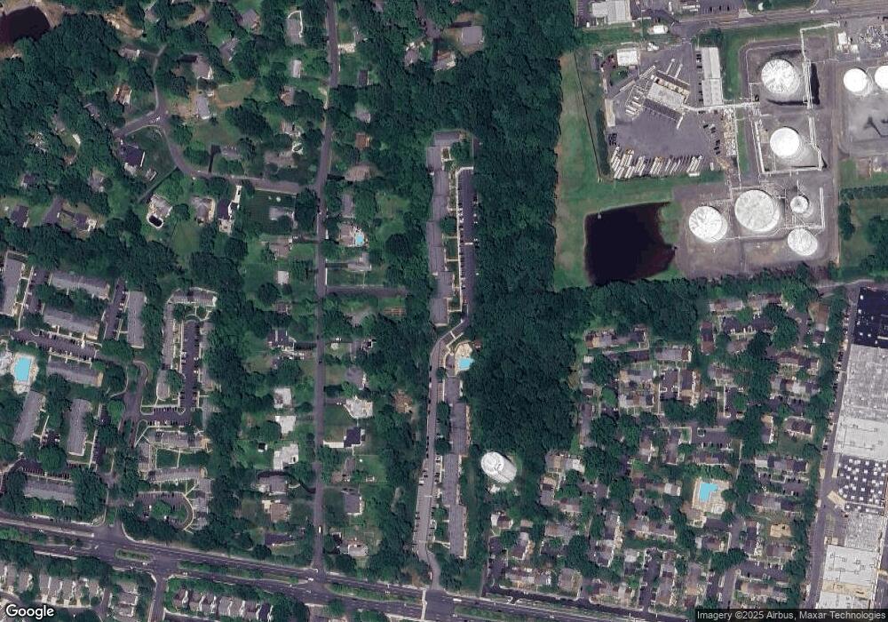 3890 Lyndhurst Dr unit 204, Fairfax, VA 22031 - photo 1