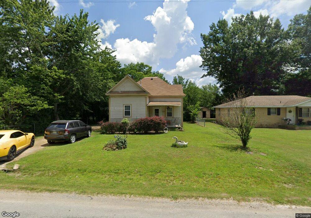 304 N Mccracken St, Chouteau, OK 74337 - photo 1
