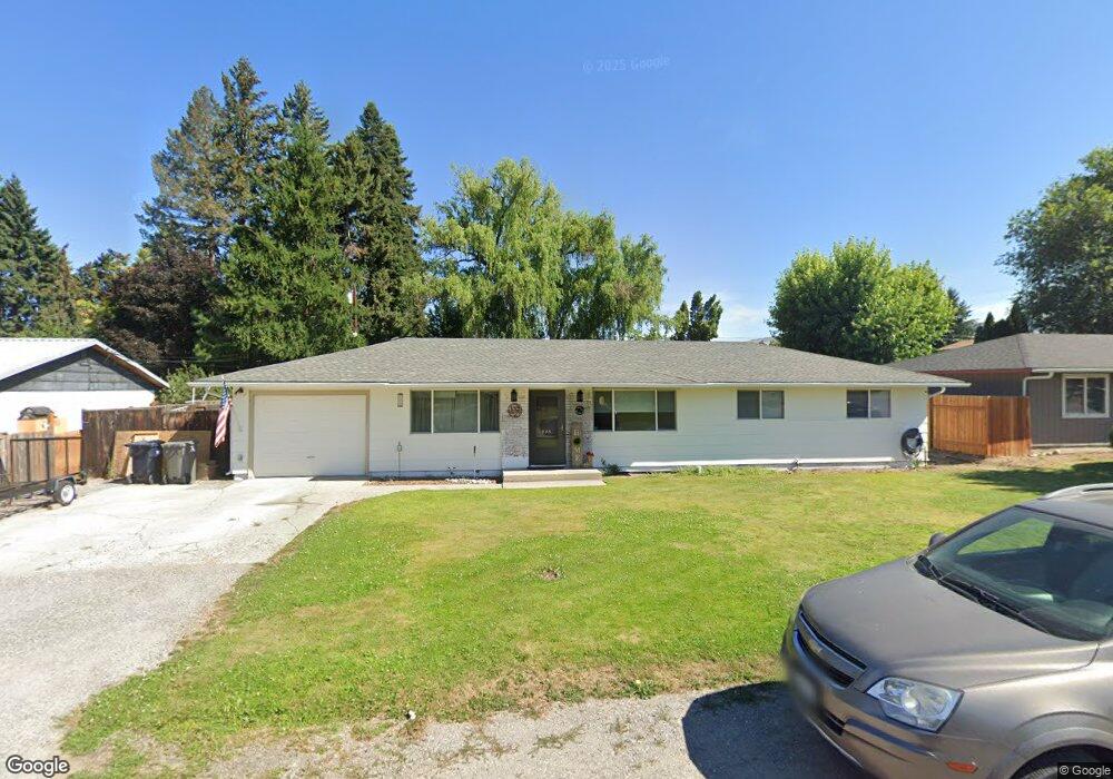 945 1st Place SE, East Wenatchee, WA 98802 - photo 1