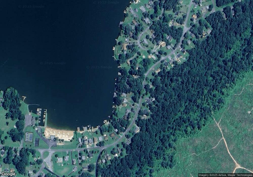 648 S Lakeshore Dr, Louisa, VA 23093 - photo 1