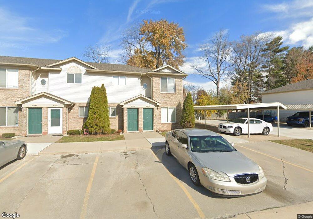 30352 Wedgewood Cir unit 6, Roseville, MI 48066 - photo 1