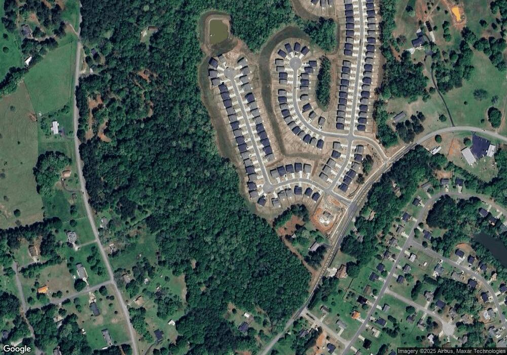 129 Hackberry Ave, Commerce, GA 30529 - photo 1