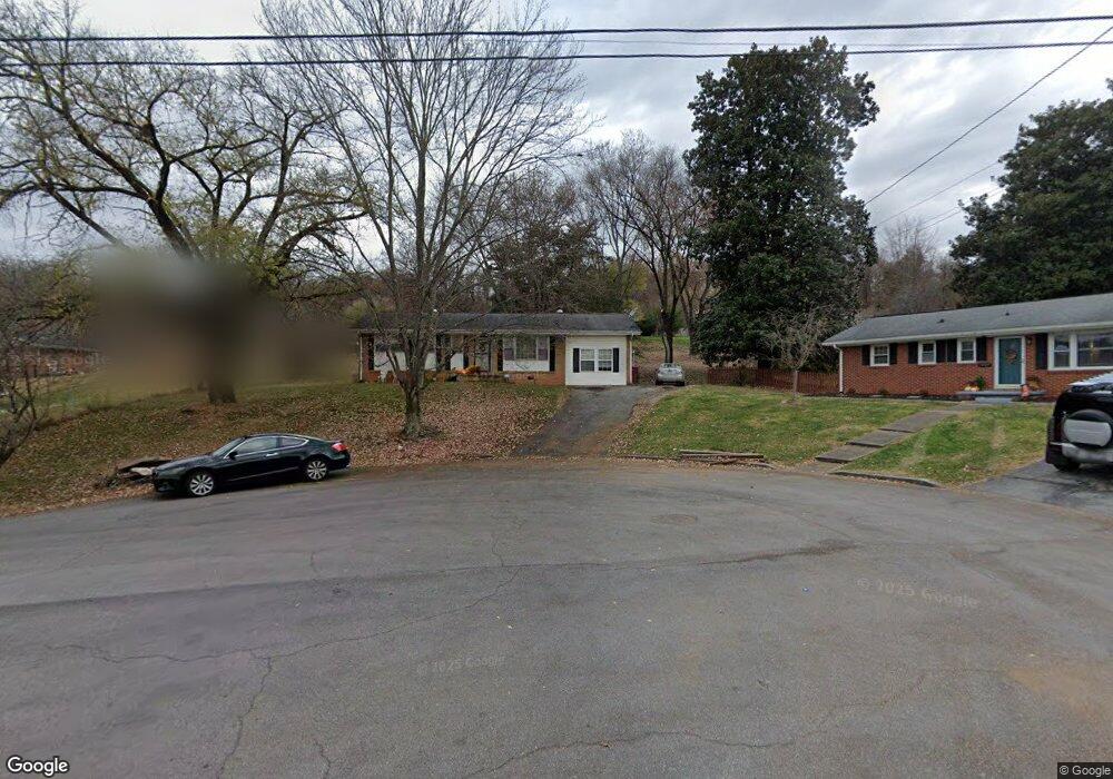 1403 Rocky Ln, Johnson City, TN 37601 - photo 1