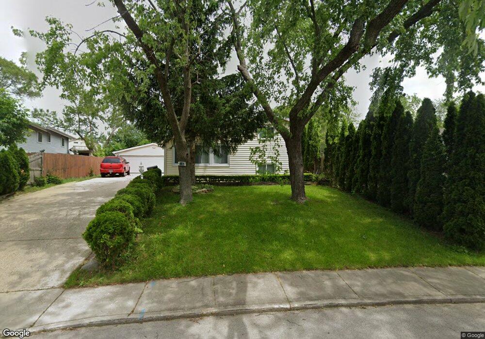 1203 Sacramento Dr, Carpentersville, IL 60110 - photo 1