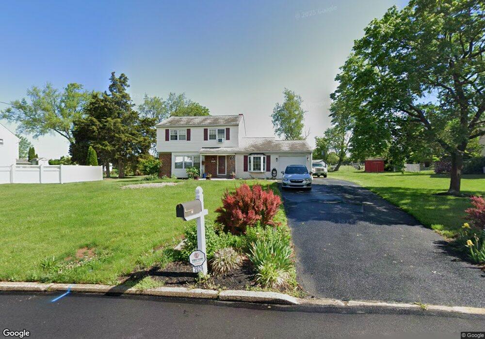 2029 Birchwood Dr, Norristown, PA 19401 - photo 1