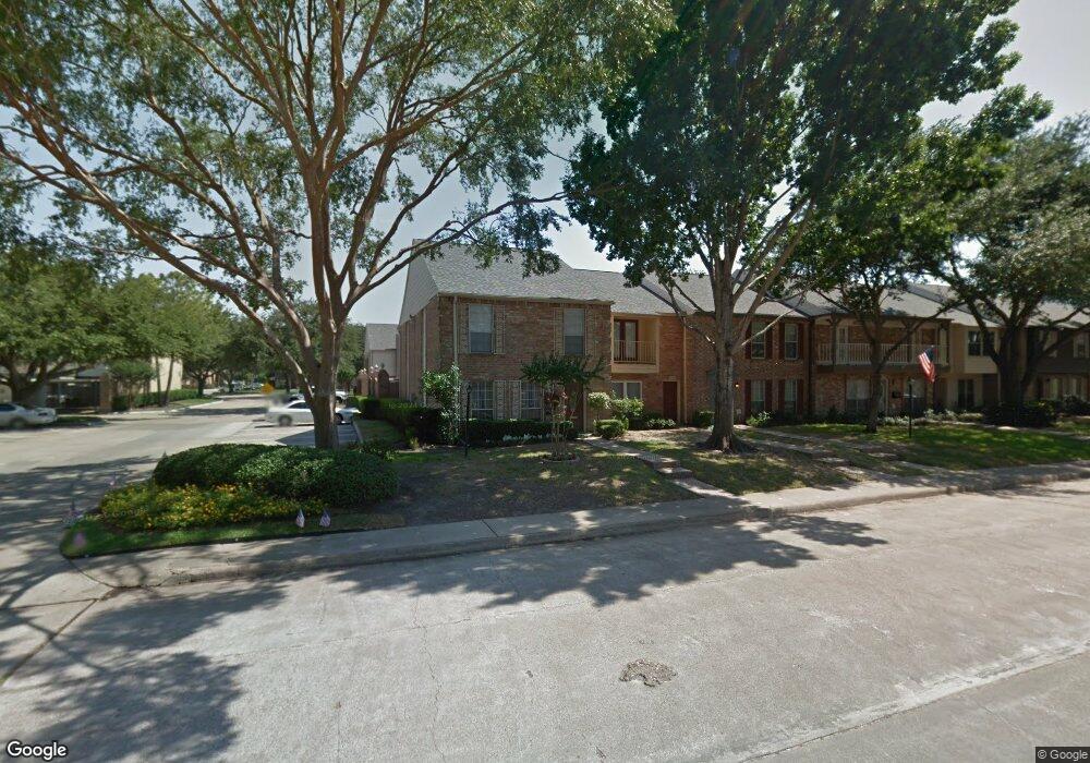 10303 Longmont Dr unit 1, Houston, TX 77042 - photo 1