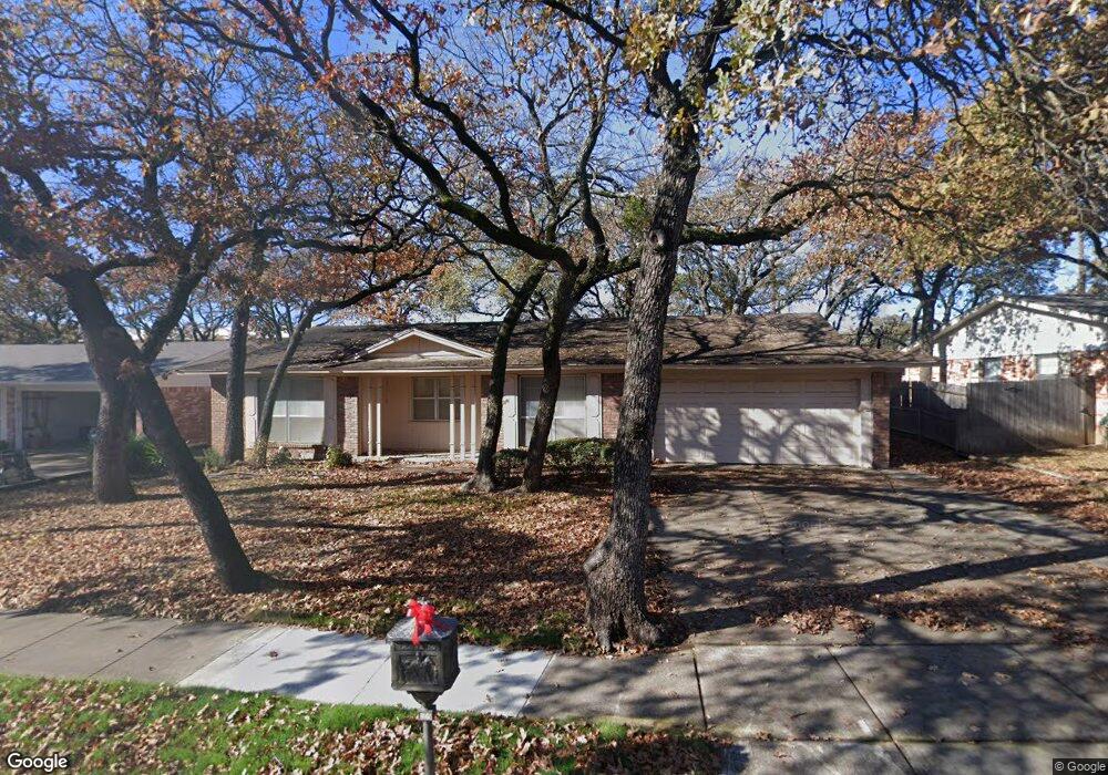 156 Ravenswood Dr, Bedford, TX 76022 - photo 1